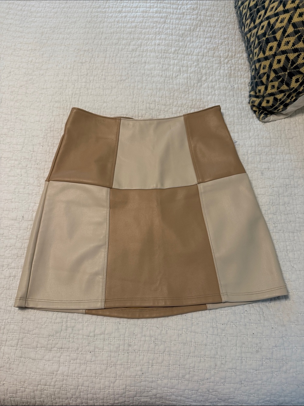 Colorblock Faux Leather Mini Skirt - Beige & Tan